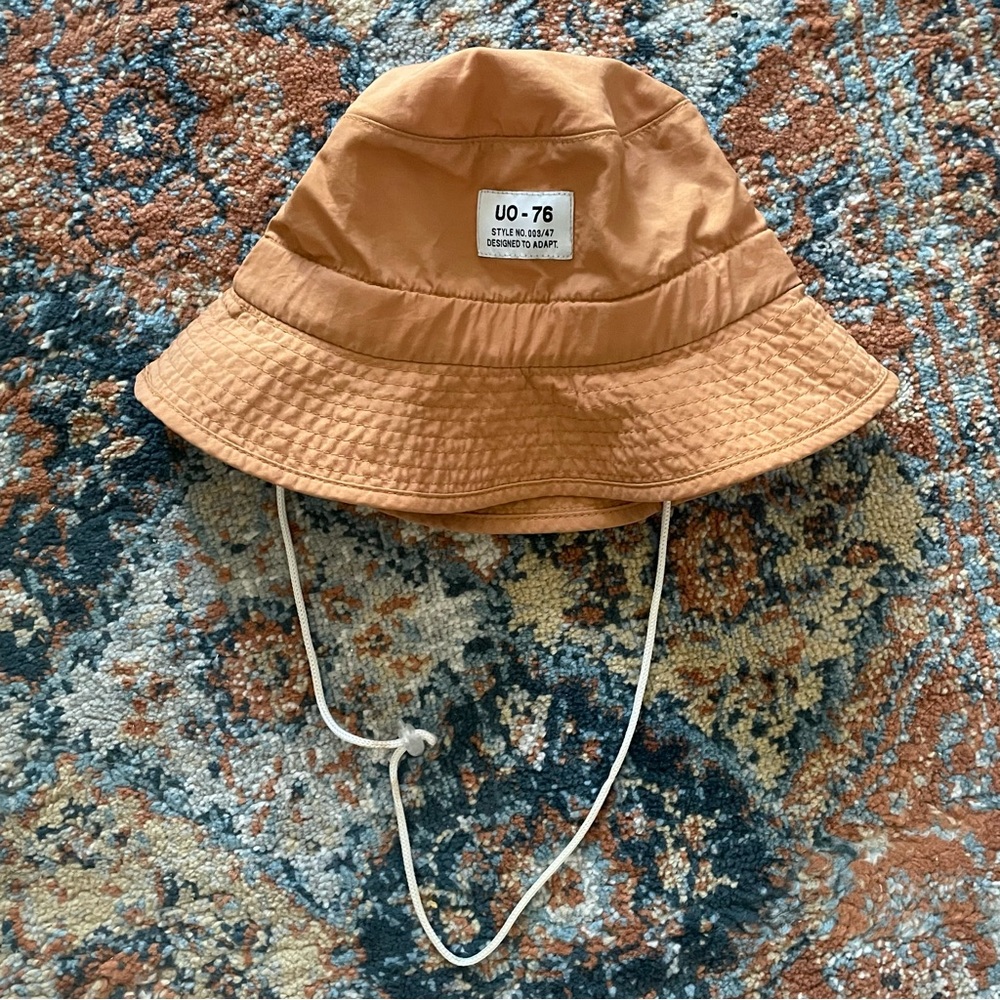 Urban Outfitters bucket hat